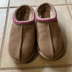 Ugg Taz